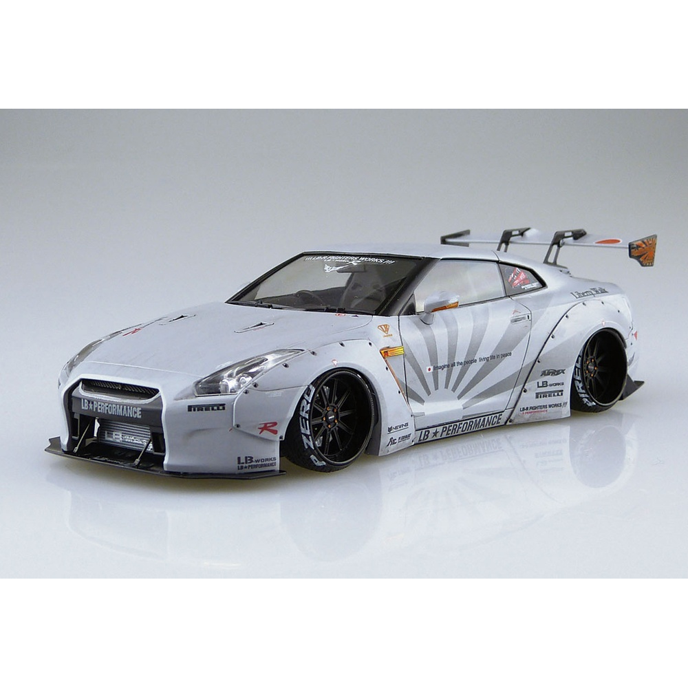 Aoshima: 1/24 LB-Works R35 GT-R Ver. 2 Scale Model Kit #10 (ONLINE ORDER ONLY)