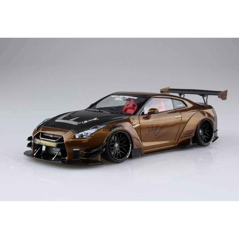 Aoshima: 1/24 LB-WORKS R35 GT-R type 2 Ver. 1 Scale Model Kit #12 (ONLINE ORDER ONLY)
