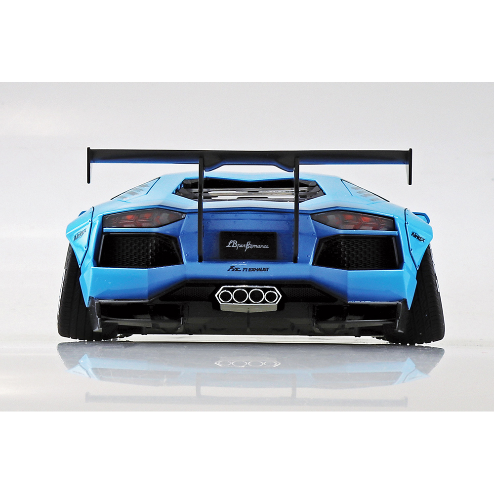 Aoshima: 1/24 LB-Works Lamborghini Aventador Ver. 1 Scale Model Kit #17 (ONLINE ORDER ONLY)