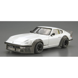 Aoshima: 1/24 NISSAN S30 Fairlady Z AERO CUSTOM Ver. 2 '75 Scale Model Kit #128 (ONLINE ORDER ONLY)