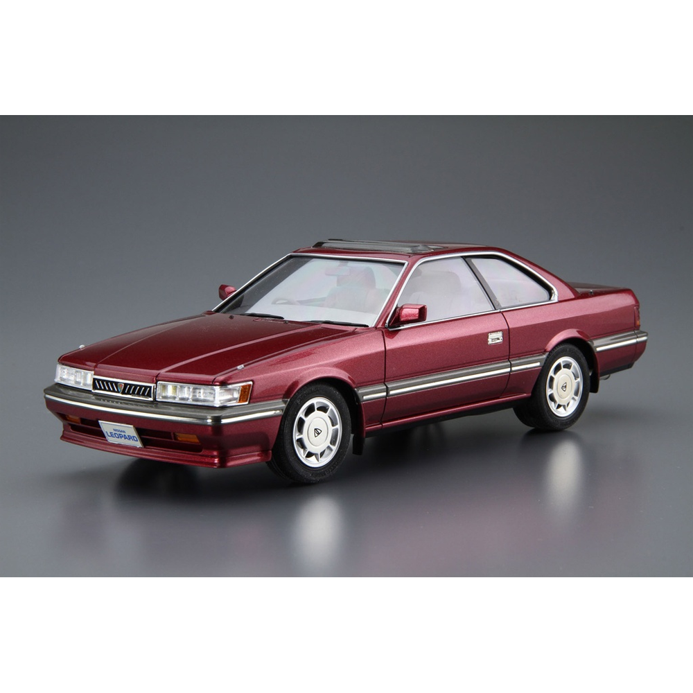 Aoshima: 1/24 Nissan UF31 Leopard 3.0 Ultima '86 Scale Model Kit #61 (ONLINE ORDER ONLY)