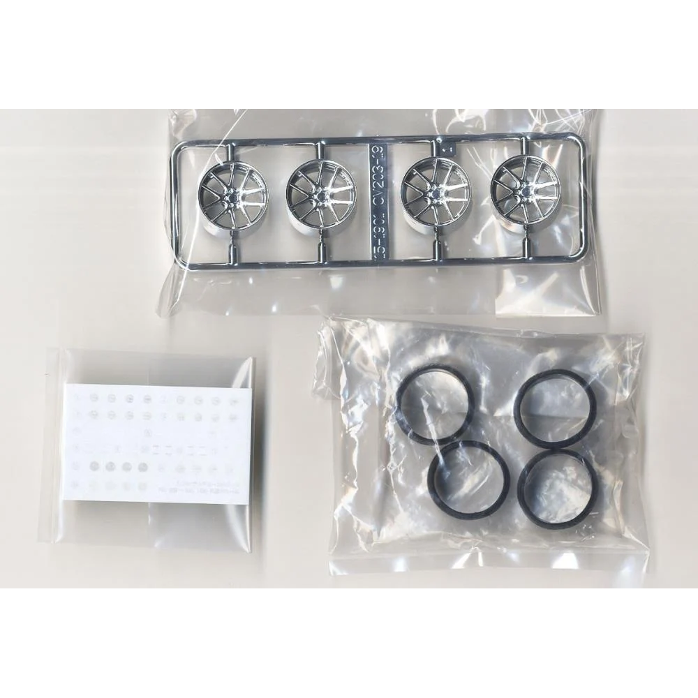 Aoshima: 1/24 The Tuned Car - Work Gnosis CV203 19-inch Tire and Wheel Set (ONLINE ORDER ONLY)