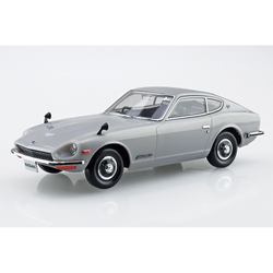 Aoshima: 1/32 The Snap Kit Nissan S30 FAIRLADY Z (Silver) Scale Model Kit #13-D (ONLINE ORDER ONLY)