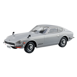Aoshima: 1/32 The Snap Kit Nissan S30 FAIRLADY Z (Silver) Scale Model Kit #13-D (ONLINE ORDER ONLY)