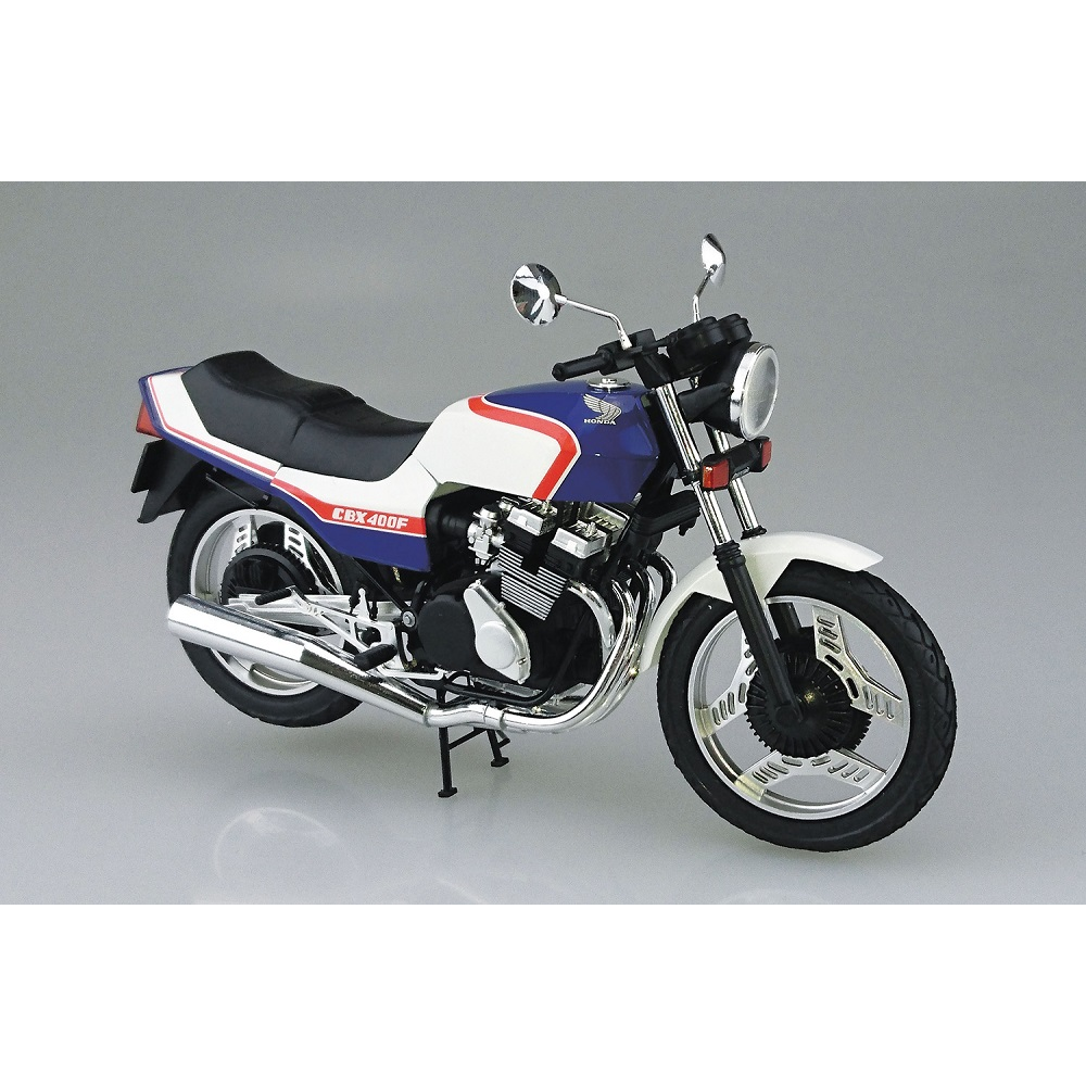 Aoshima: 1/12 Honda NC07 CBX400F Pearl Candy Blue/Pearl Shell White '81 Scale Model Kit #32 (ONLINE ORDER ONLY)