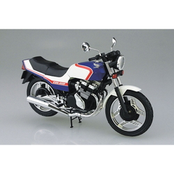 Aoshima: 1/12 Honda NC07 CBX400F Pearl Candy Blue/Pearl Shell White '81 Scale Model Kit #32 (ONLINE ORDER ONLY)