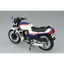 Aoshima: 1/12 Honda NC07 CBX400F Pearl Candy Blue/Pearl Shell White '81 Scale Model Kit #32 (ONLINE ORDER ONLY)