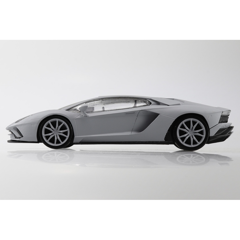 Aoshima: 1/32 The Snap Kit Lamborghini Aventador S (Pearl White) Scale Model Kit #12-A (ONLINE ORDER ONLY)