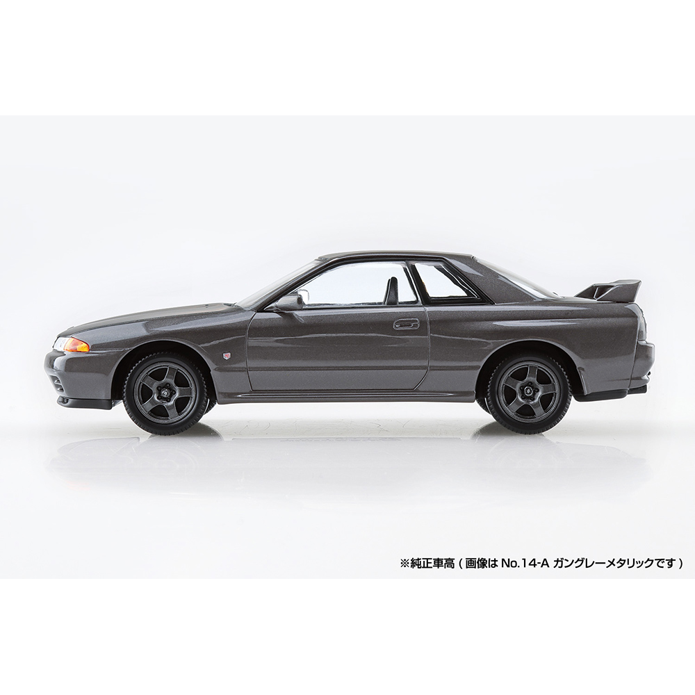 Aoshima: 1/32 The Snap Kit Nissan R32 Skyline GT-R (Crystal White) Scale Model Kit #14-B (ONLINE ORDER ONLY)