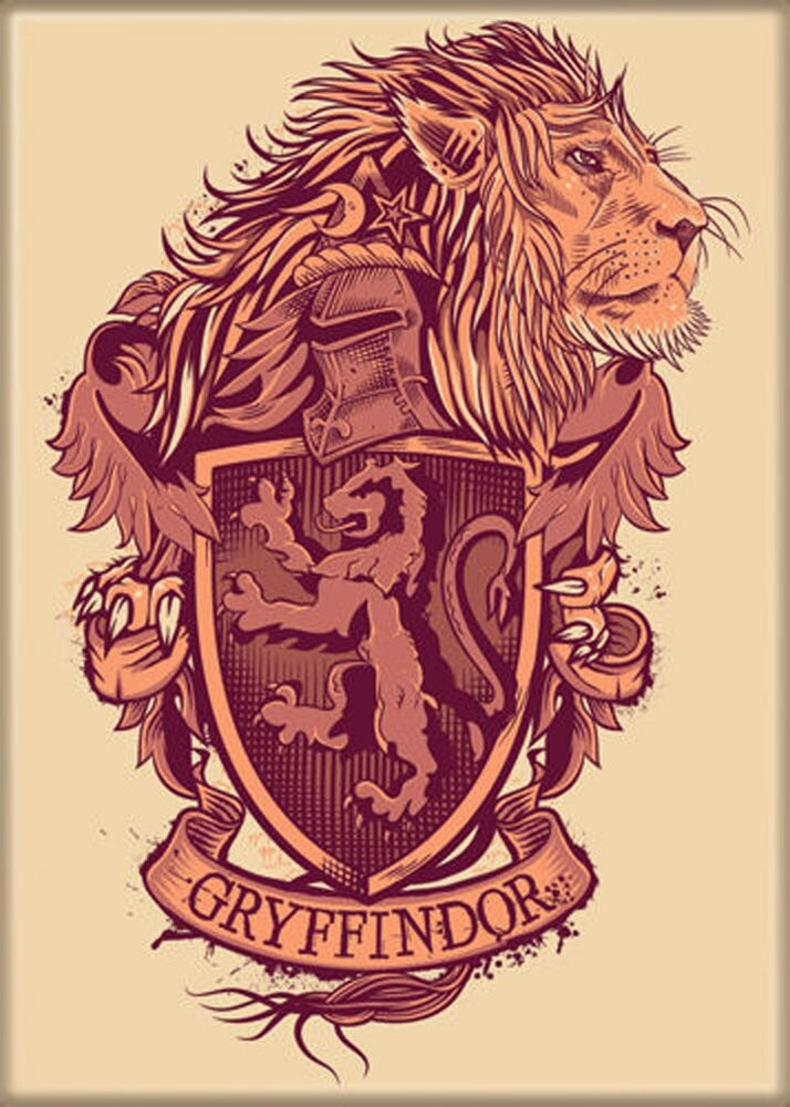 Harry Potter: Gryffindor Crest Magnet - Alternate (ONLINE ORDER ONLY)