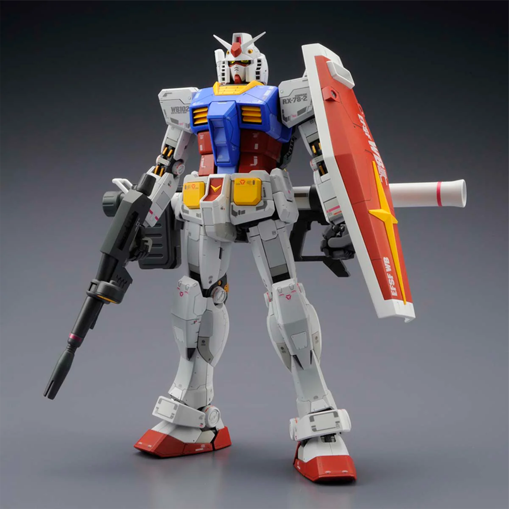 Bandai Spirits: Mobile Suit Gundam - MG 1/100 RX-78-2 Gundam (Ver. 3.0) Model Kit (ONLINE ORDER ONLY)
