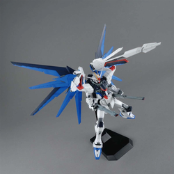 Bandai Spirits: Gundam SEED - Freedom Gundam (Ver. 2.0) MG 1/100 Scale Model Kit (ONLINE ORDER ONLY)