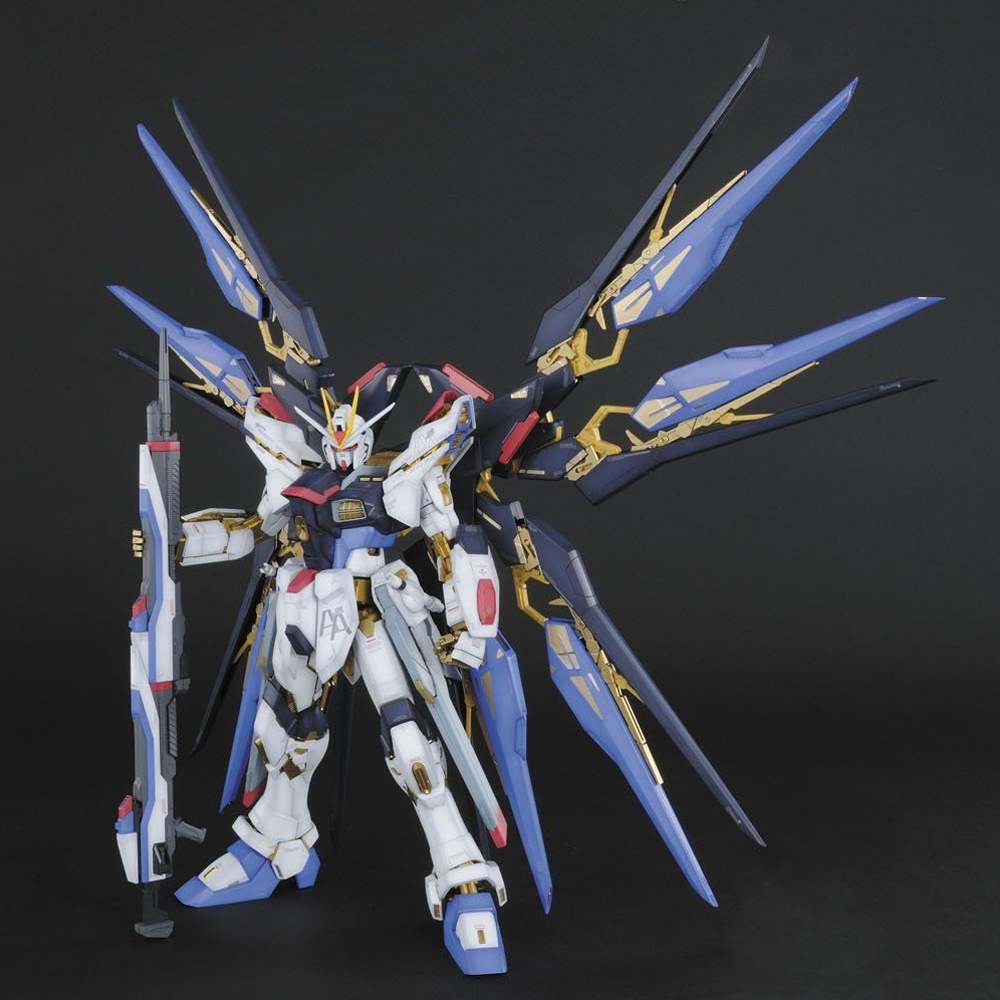 Bandai Spirits: Gundam - PG 1/60 ZGMF-X20A Strike Freedom Gundam Model Kit (ONLINE ORDER ONLY)