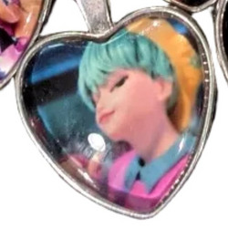 K-POP DEMON HUNTERS Heart Pendant Necklace – Character Art Collection (ONLINE ORDER ONLY)