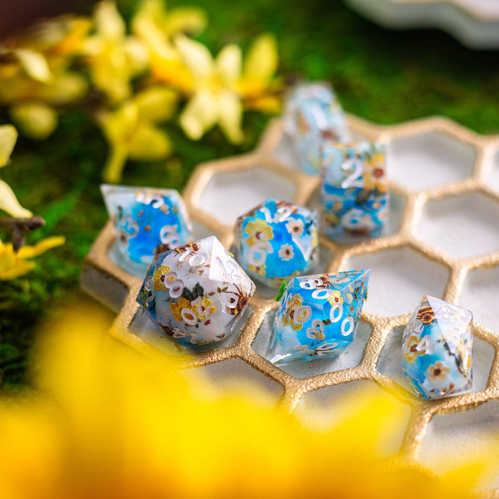 Bees And Flower Handmade Resin DND Dice Set (ONLINE ORDER ONLY)