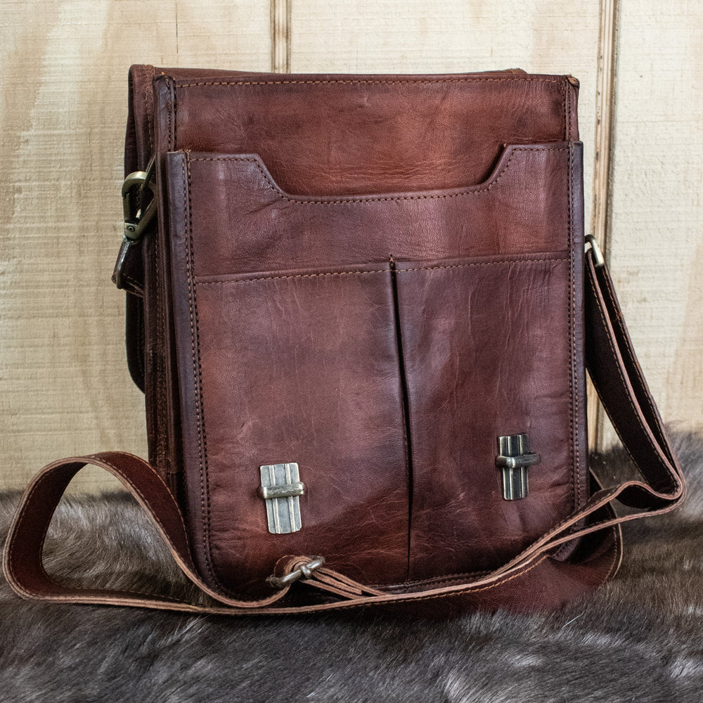 "D&D Ultimate Campaign" Leather Bag (v.2) (ONLINE ORDER ONLY)