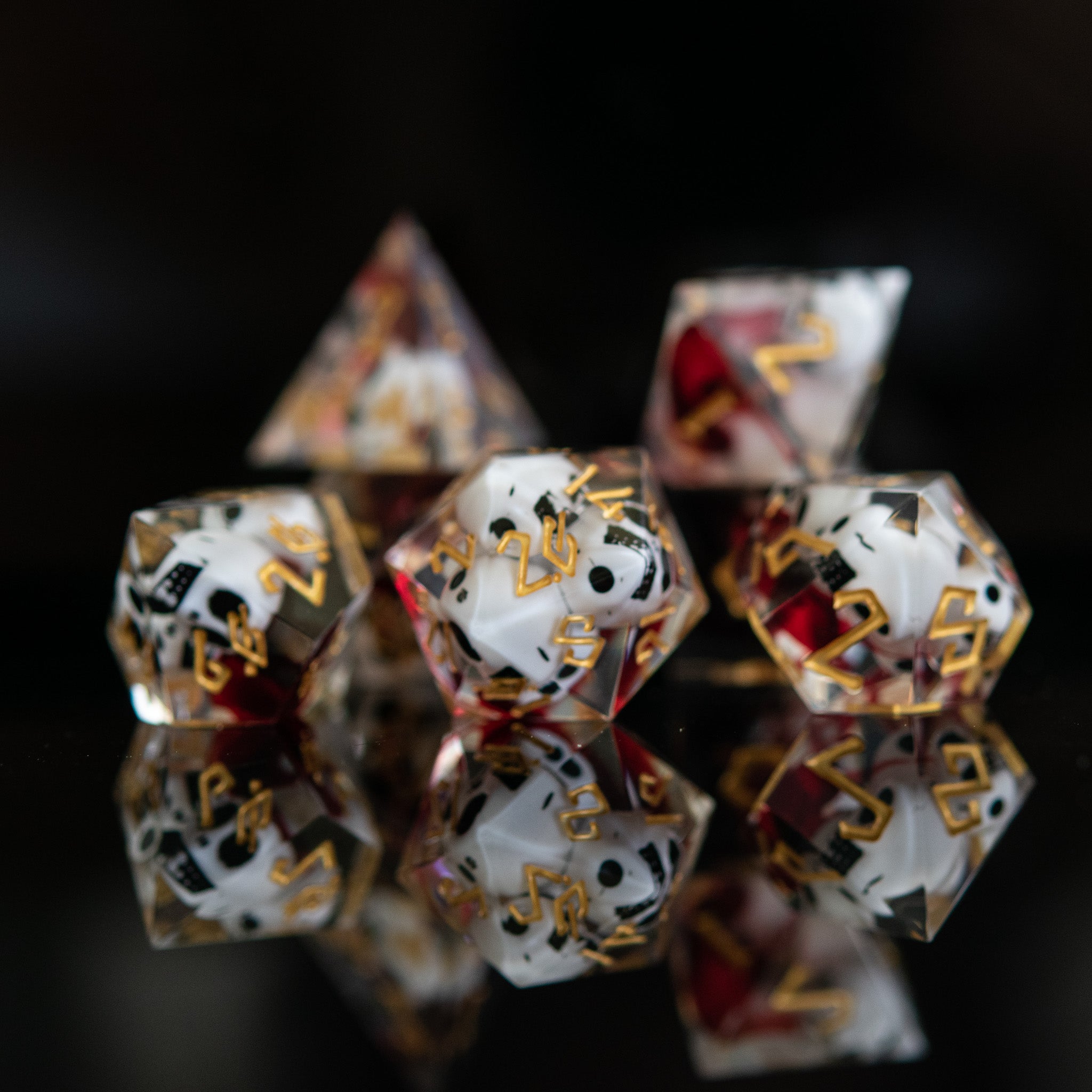 Bloody Corpse Sharp-Edged Resin Dice Set (ONLINE ORDER ONLY)