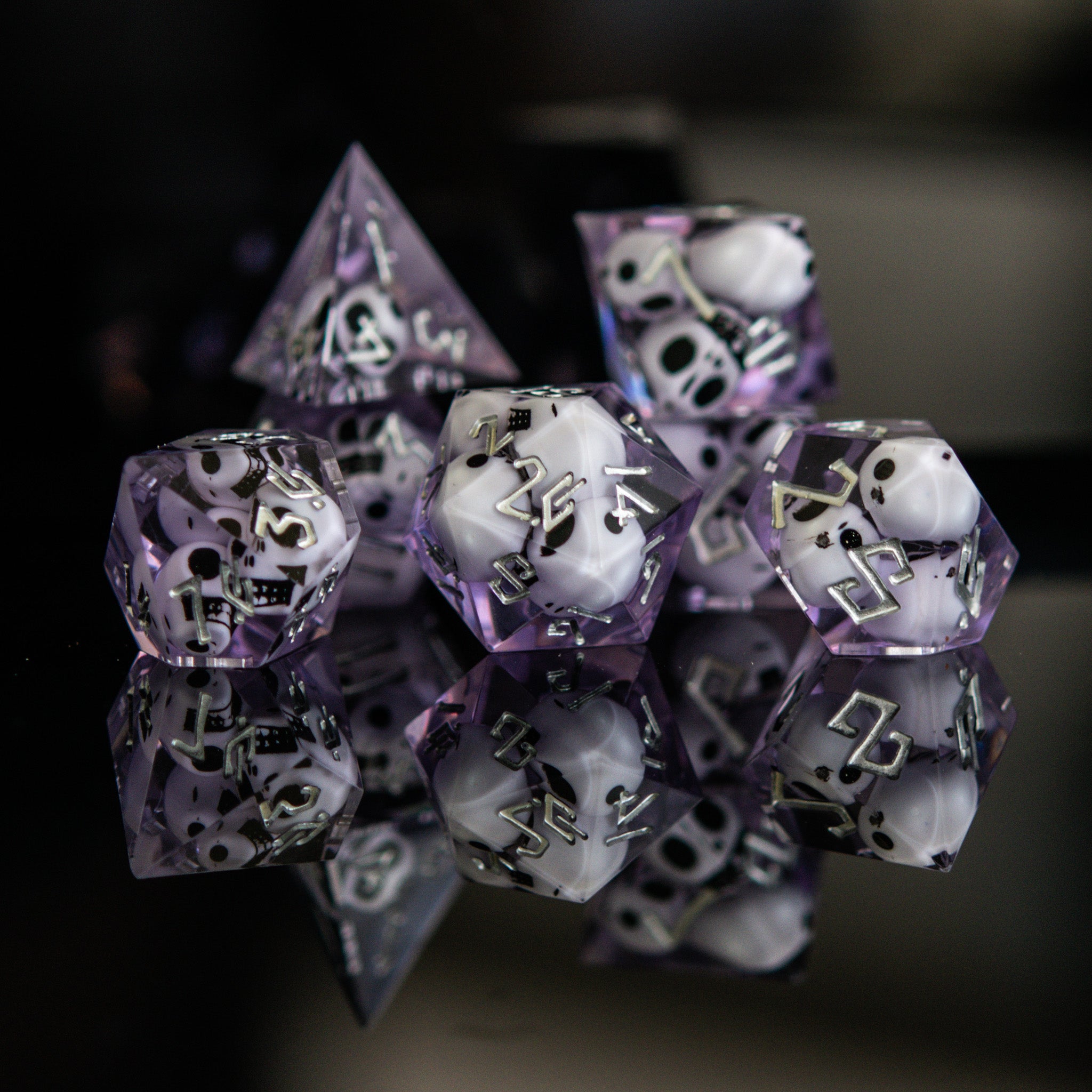 Corpse Lavender Sharp-Edged Resin Dice Set (ONLINE ORDER ONLY)