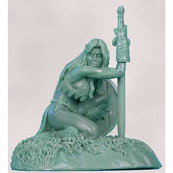DSM1137 Female Fighter Waiting For Shadamerh Miniature (ONLINE ORDER ONLY)