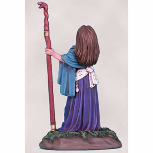 DSM1139 Female Mage With Staff Miniature Elmore Masterwork (ONLINE ORDER ONLY)