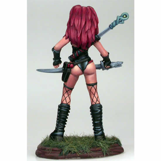 DSM1160 Goth Female Warrior with Sword Miniature Elmore Masterwork (ONLINE ORDER ONLY)