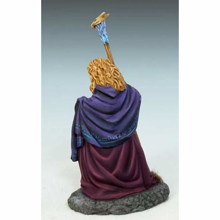 DSM1182 Female Elven Mage with Staff Miniature Elmore Masterwork (ONLINE ORDER ONLY)