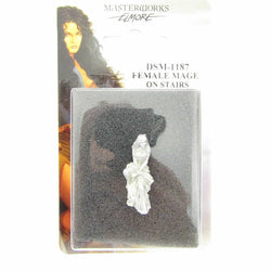 DSM1187 Female Mage On Stairs Miniature Elmore Masterworks (ONLINE ORDER ONLY)