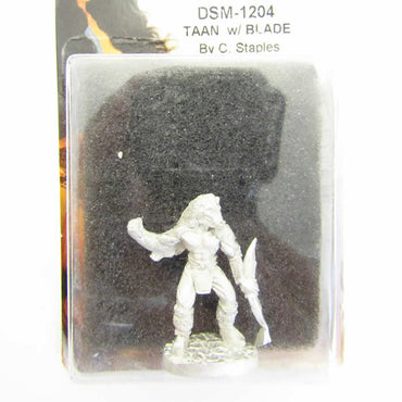 DSM1204 Taan with Blade Miniature Elmore Masterwork (ONLINE ORDER ONLY)