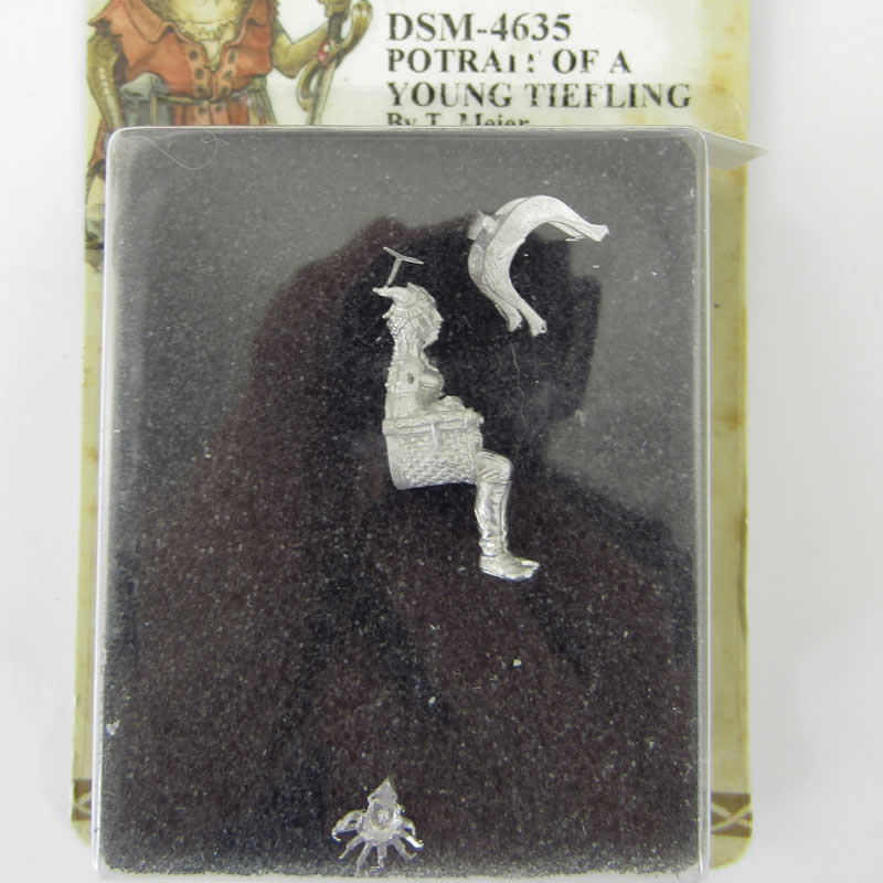 DSM4635 Portrait of a Young Tiefling Miniature Diterlizzi Masterworks (ONLINE ORDER ONLY)