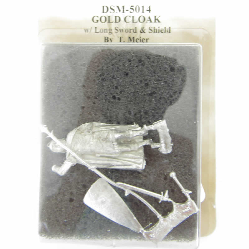 DSM5014 Gaurd Cloak with Long Sword and Shield Miniature (ONLINE ORDER ONLY)