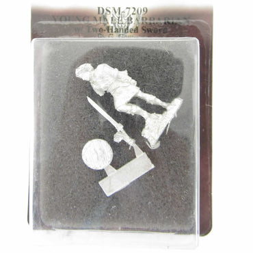 DSM7209 Young Male Barbarian with Sword Miniature Visions In Fantasy (ONLINE ORDER ONLY)
