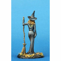 DSM7335 Female Pinup Witch Miniature Visions In Fantasy Dark Sword Miniatures (ONLINE ORDER ONLY)