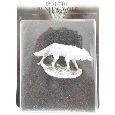 DSM7410 Hunting Wolf Miniature Visions In Fantasy Dark Sword Miniatures (ONLINE ORDER ONLY)