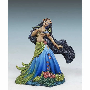 DSM7607 Queen of Hearts Miniature Stephanie Law Masterworks (ONLINE ORDER ONLY)