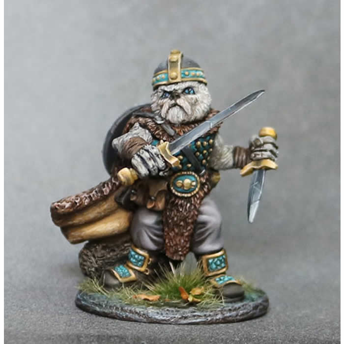 DSM8112 Persian Cat Warrior Dual Wield Miniature Critter Kingdoms (ONLINE ORDER ONLY)
