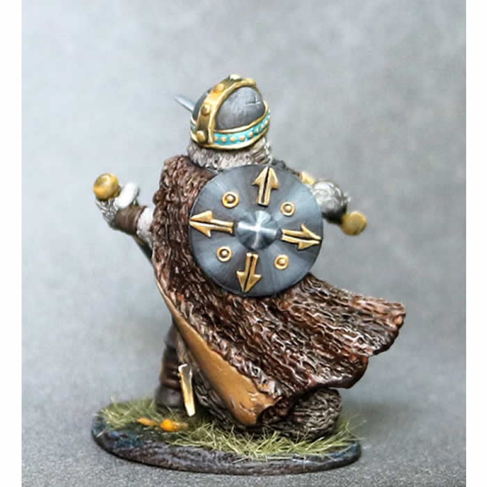 DSM8112 Persian Cat Warrior Dual Wield Miniature Critter Kingdoms (ONLINE ORDER ONLY)