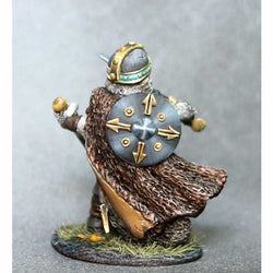 DSM8112 Persian Cat Warrior Dual Wield Miniature Critter Kingdoms (ONLINE ORDER ONLY)