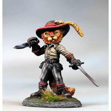 DSM8117 Selkirk Cat Swashbuckler Dual Wield Miniature Critter Kingdoms (ONLINE ORDER ONLY)