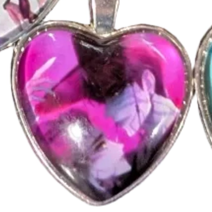 K-POP DEMON HUNTERS Heart Pendant Necklace – Character Art Collection (ONLINE ORDER ONLY)