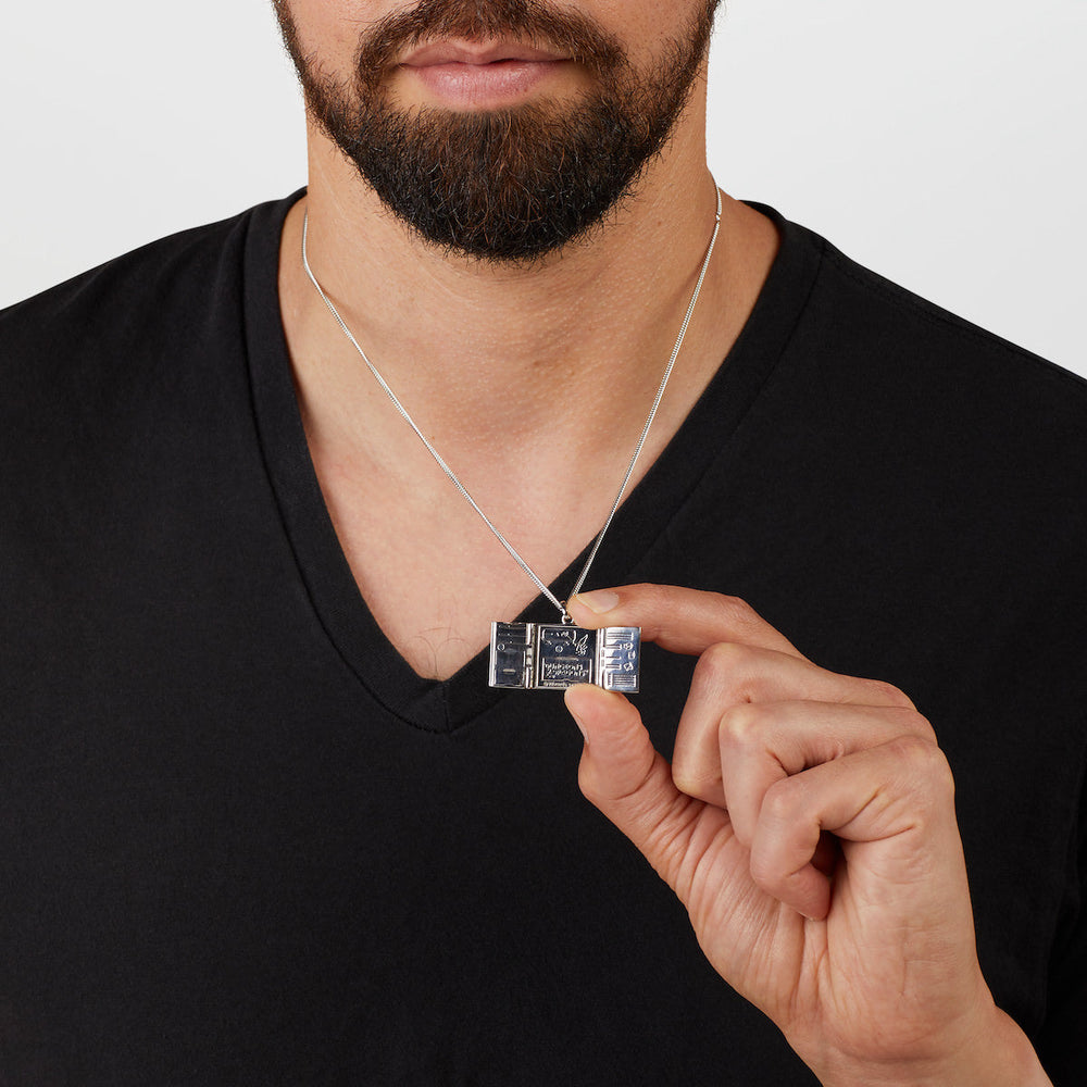 Dungeons and Dragons X RockLove Dungeon Master Game Screen Necklace (ONLINE ORDER ONLY)