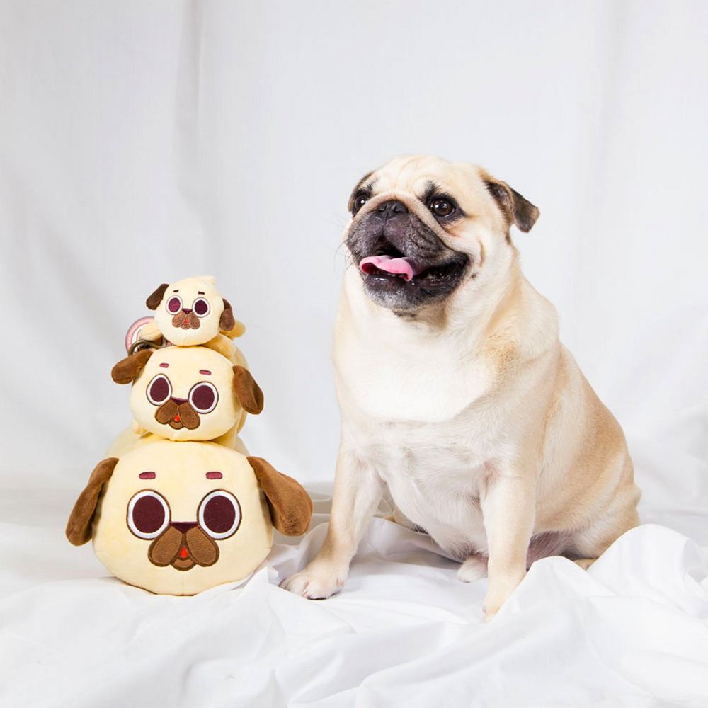 Good Smile Company: Puglie Pug Plush Medium With Hang Clip (ONLINE ORDER ONLY)