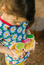 Stacking Leaves; Leaf Identification (ONLINE ORDER ONLY)