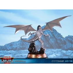 First 4 Figures: Yu-Gi-Oh! - Blue Eyes White Dragon (White Variant) Statue (ONLINE ORDER ONLY)