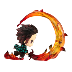 FuRyu: Demon Slayer: Kimetsu no Yaiba - Kamado Tanjiro Hold Figure (ONLINE ORDER ONLY)