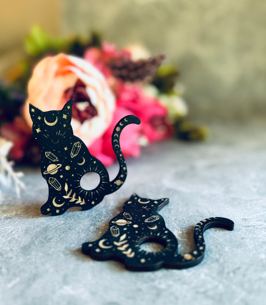 Black Cat Mini Crystal Sphere Stand, Witchy Crystal Holder, Mystical Cat Decor, Crystal Display Stand (ONLINE ORDER ONLY)