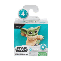 Star Wars: The Bounty Collection - The Child Snowy Walk (ONLINE ORDER ONLY)