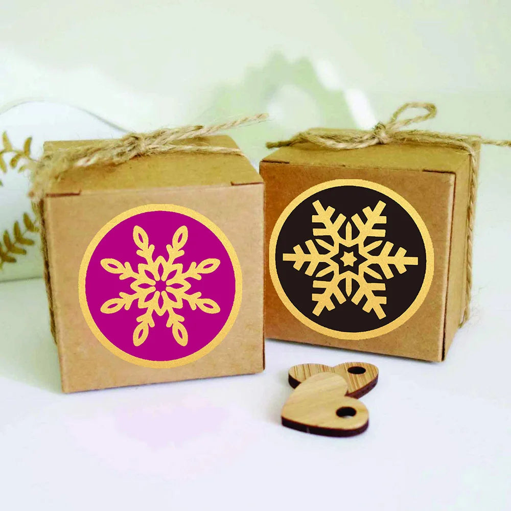 100-500PCS Christmas Snowflake Sticker DIY Baking Sticker Round Adhesive Scrapbooking Christmas stickers (ONLINE ORDER ONLY)