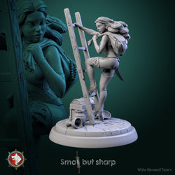 Halfling Thieves Set – Halfling Female Rogues Miniatures & Bust (ONLINE ORDER ONLY)