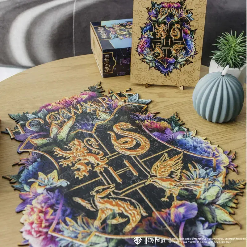 Harry Potter Hogwarts Crest Wooden Jigsaw Puzzle Woods Story