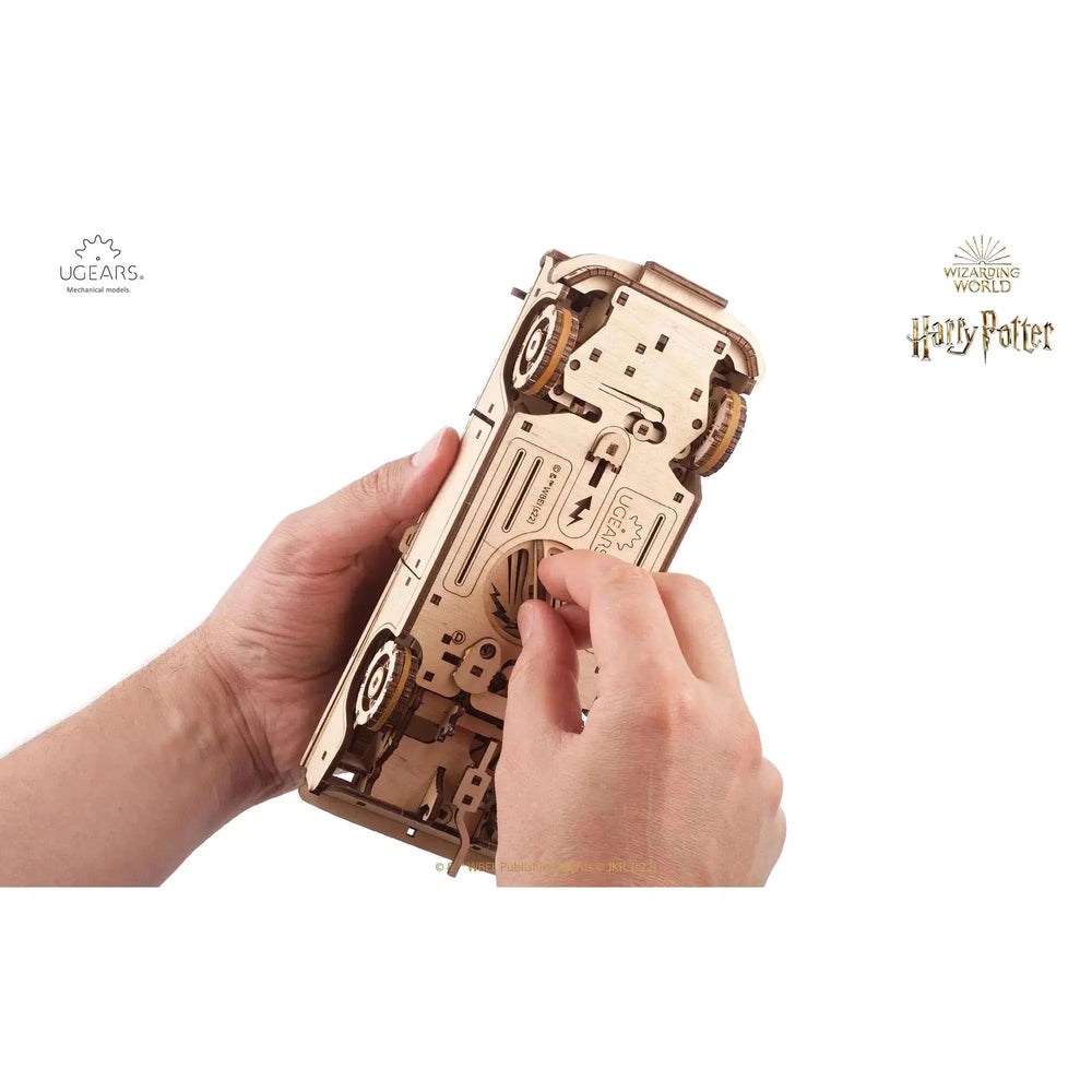 Harry Potter™ Flying Ford Anglia™ 3D Wood Model Kit UGEARS (ONLINE ORDER ONLY)